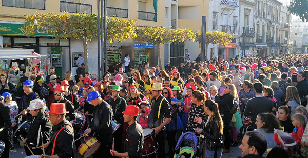 El Carnaval de Alcalá sale a la calle con el Desfile y Fiesta Infantil