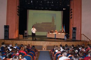 EL ALCALDE ABRE OFICIALMENTE EL CURSO 2012-13  CON LA ENTREGA DE PREMIOS AL MÉRITO ACADÉMICO