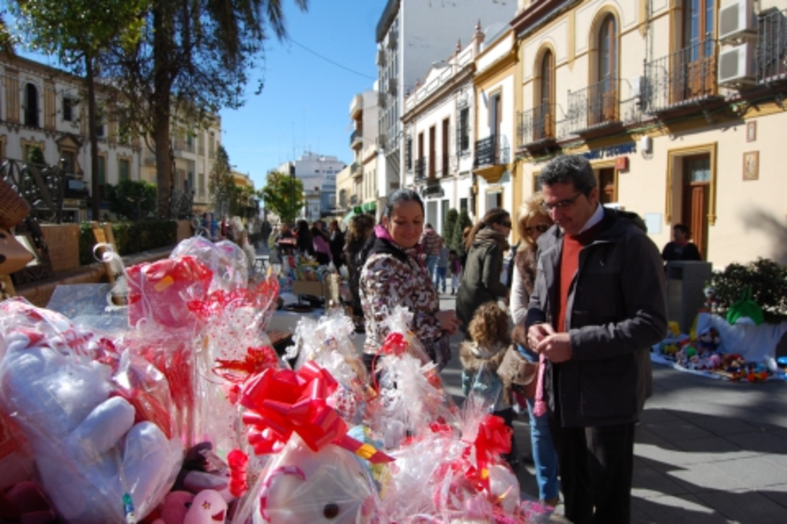 APOYO MUNICIPAL AL MERCADO DE SAN VALENTÍN PROMOVIDO POR LOS COMERCIANTES DEL CENTRO