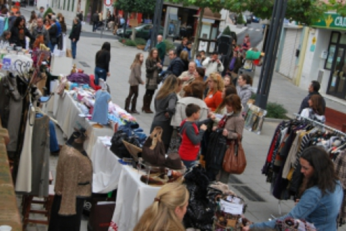 LOS COMERCIANTES DE ALCALÁ EXPONDRÁN SUS PRODUCTOS MAÑANA SÁBADO EN LA PLAZUELA