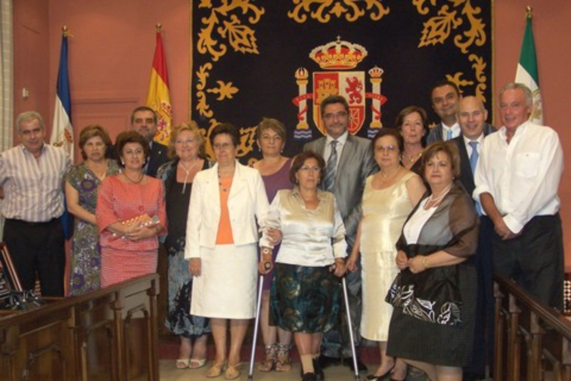 Alcalá rinde tributo a las vidas dedicadas a la enseñanza