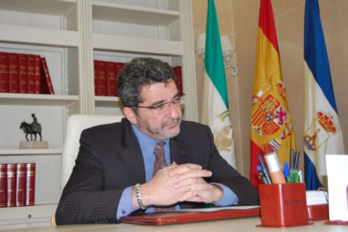 EL ALCALDE PEDIRÁ A LA DIRECCIÓN DE ROCA LA CESIÓN DE LOS TERRENOS E INSTALACIONES DE LA FÁBRICA AL AYUNTAMIENTO