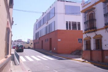EL AYUNTAMIENTO INICIA UNA CAMPAÑA DE PINTADO DE PASOS DE PEATONES