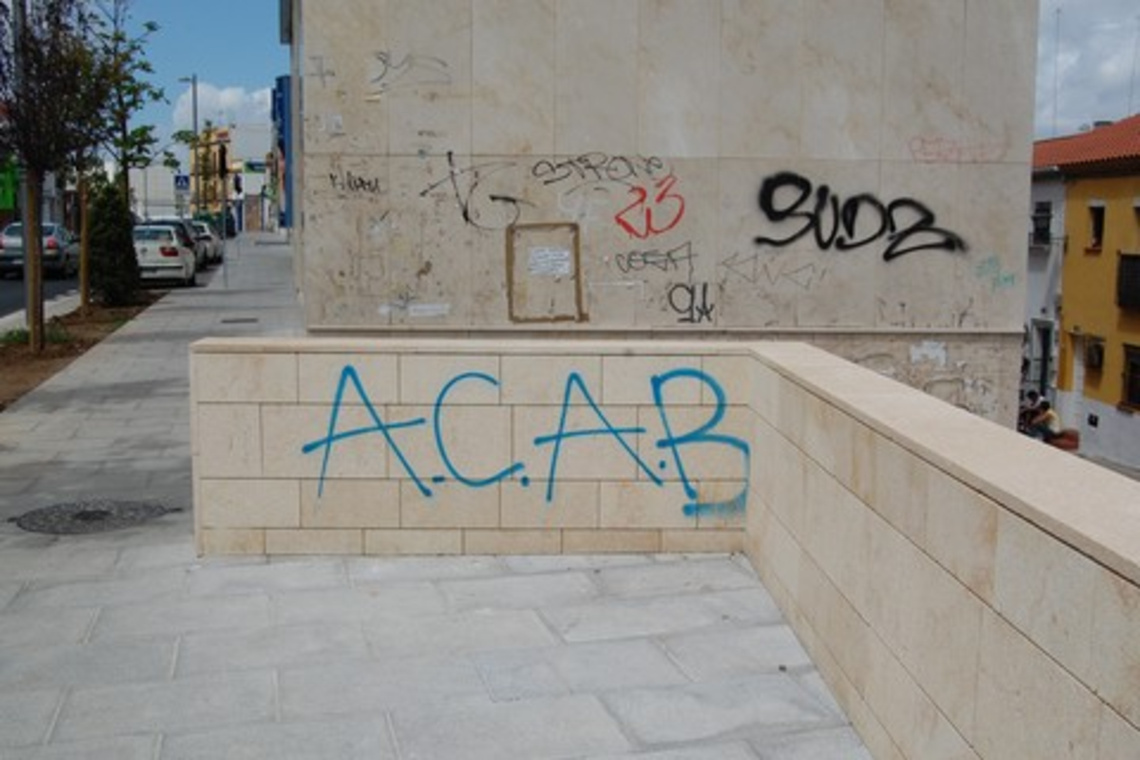 ALCALÁ GASTA 3 EUROS POR HABITANTE EN LIMPIEZA DE PINTADAS VANDÁLICAS