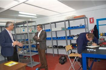 EL ALCALDE RECONOCE A LA EMPRESA ELEVADORES ALCOR COMO MODELO DE APROVECHAMIENTO DE OPORTUNIDADES EN ÉPOCA DE CRISIS