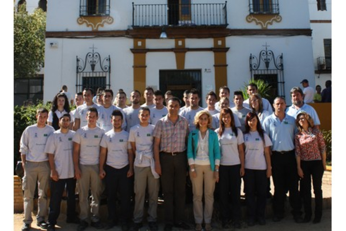 EL AYUNTAMIENTO DE ALCALÁ DE GUADAÍRA CONTRATA A 24 JÓVENES PARA LA INSTALACIÓN DE REDES TICS Y ENERGÍAS RENOVABLES