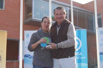 EMASESA OTORGA UN RECONOCIMIENTO AL AYUNTAMIENTO DE ALCALÁ EN LA CARRERA POR SU 40 ANIVERSARIO