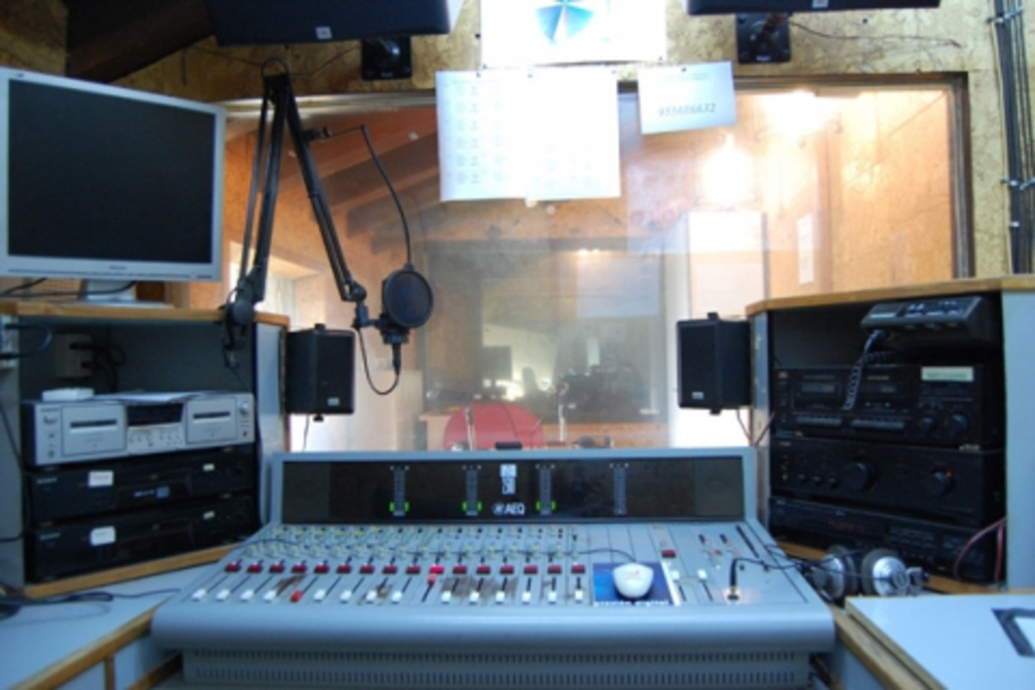 RADIO GUADAÍRA PRESENTA UNA APLICACIÓN PARA DISPOSITIVOS MÓVILES