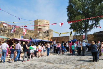 EL CASTILLO DE ALCALÁ CONTARÁ CON UNA PROGRAMACIÓN ESTABLE Y CONTINUADA PARA EL FOMENTO DEL TURISMO