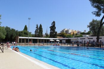 DEPORTE CIERRA EL VERANO SUPERANDO LOS 9.300 USUARIOS POR MES EN LA PISCINA MUNICIPAL DE SAN JUAN