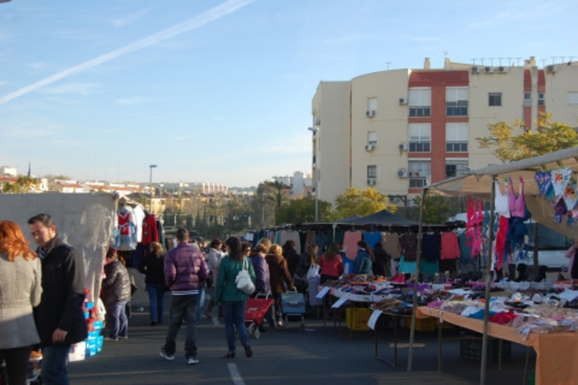 FOMENTO DEL ASOCIACIONISMO ENTRE LOS COMERCIANTES DEL MERCADILLO AMBULANTE