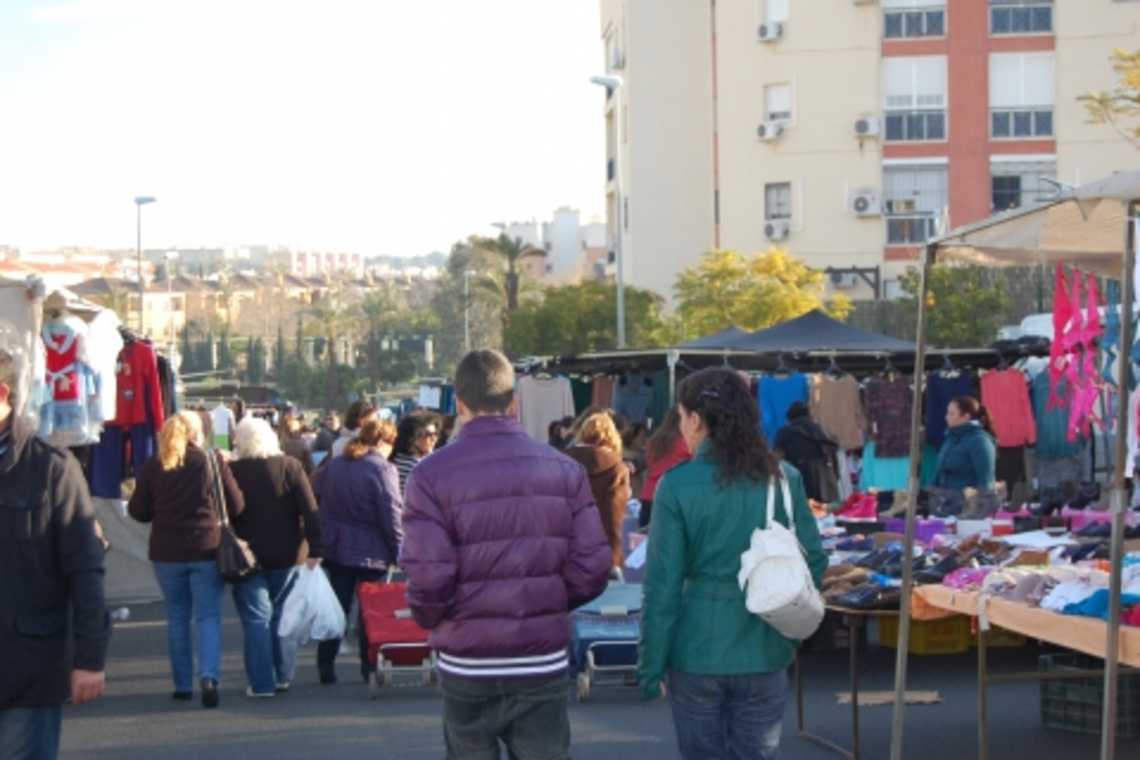 EL AYUNTAMIENTO RECUERDA QUE AÚN SE PUEDEN SOLICITAR PUESTOS EN EL MERCADILLO AMBULANTE DE LA CIUDAD