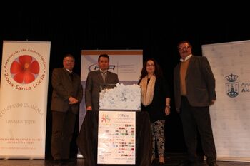 LA VECINA DE  ALCALÁ, JOSEFA CORTÉS GANA EL II RALLY DE COMPRAS DEL COMERCIO ALCALAREÑO