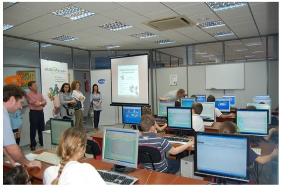 ALCALÁ EDUCA PROMUEVE REFUERZOS EDUCATIVOS A LOS DEBERES ESCOLARES A TRAVÉS DE UNA PLATAFORMA DICÁCTICA DE INTERNET