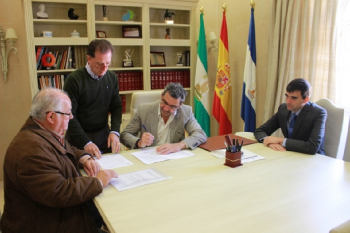 EL AYUNTAMIENTO DE ALCALÁ DE GUADAÍRA FIRMA UN CONVENIO DE COLABORACIÓN CON LA FEDERACIÓN LOCAL DE AA.VV. 