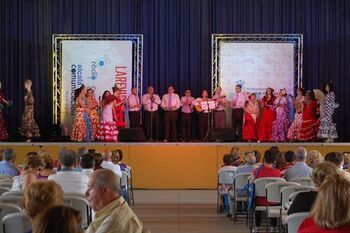 ALCALÁ PREPARA SU FERIA CON EL IV FESTIVAL ALCALÁ POR SEVILLANAS Y LA PRESENTACIÓN DEL CARTEL 2011