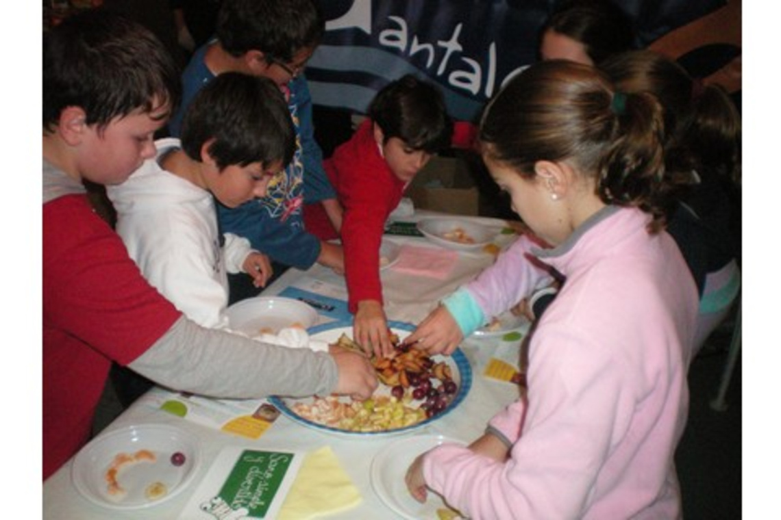 TALLER NUTRICIONAL PARA LA POBLACIÓN INFANTIL DEL BARRIO EL CASTILLO