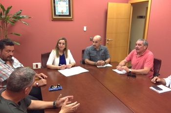 LA ALCALDESA DE ALCALÁ SE OFRECE PARA ACERCAR POSTURAS EN EL CONFLICTO LABORAL DE SANTA BÁRBARA