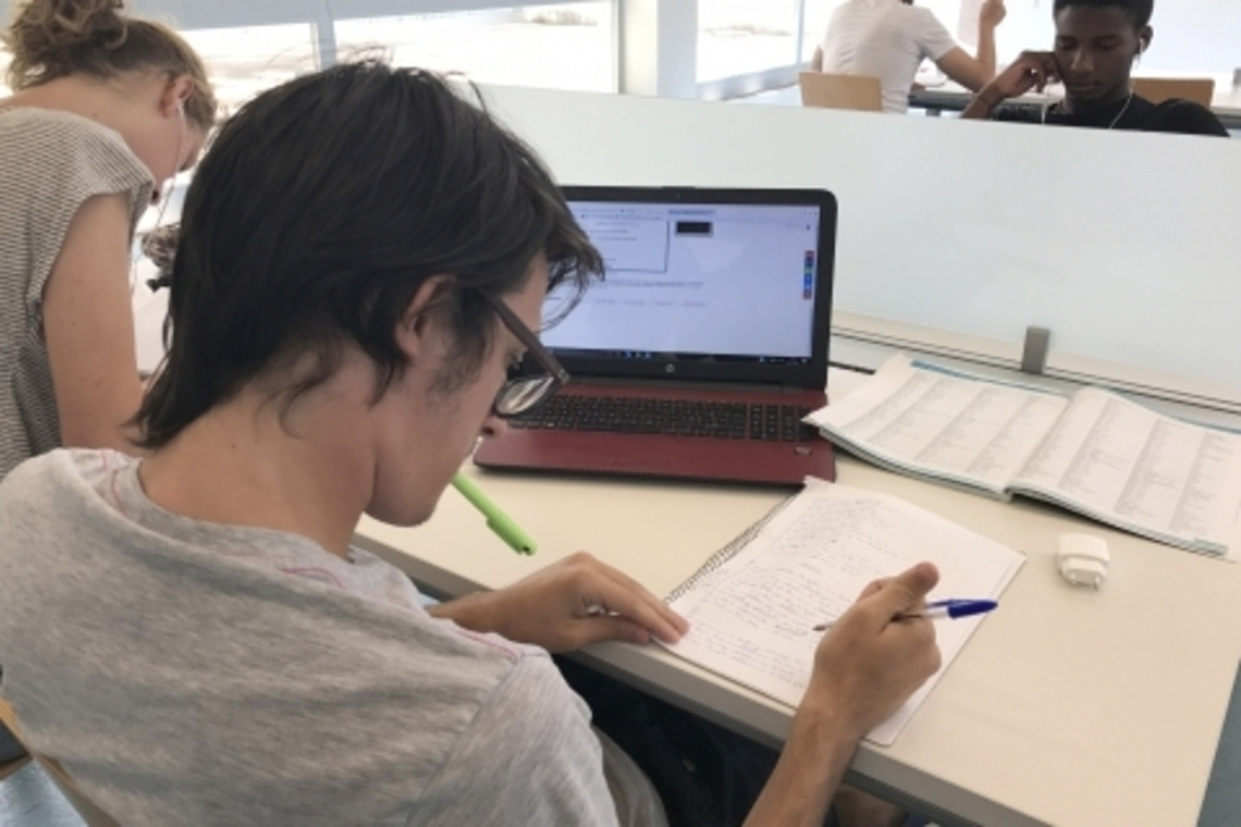 ABIERTO EL PLAZO DE SOLICITUD DE PREMIOS AL MÉRITO ACADÉMICO