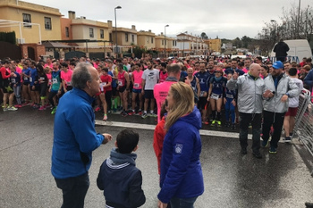LA MARCHA/CARRERA POPULAR POR LA IGUALDAD  DE ALCALÁ DE GUADAÍRA SE IMPONE A LA CLIMATOLOGÍA