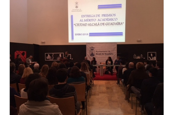 EL AYUNTAMIENTO HA APROBADO HOY LA CONVOCATORIA DE LOS II 'PREMIOS AL MÉRITO ACADÉMICO CIUDAD ALCALÁ DE GUADAÍRA'
