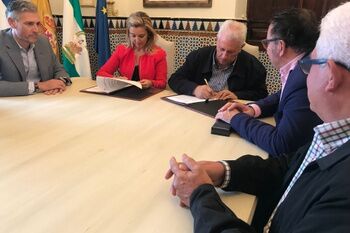 IMPULSO AL FLAMENCO CON LA FIRMA DE UN CONVENIO QUE DOTA CON  MÁS DE 10.000 EUROS A LA PEÑA 