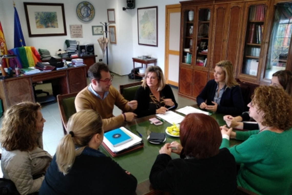 LA JUNTA CONFIRMA AL AMPA DEL IES ALBERO Y AL AYUNTAMIENTO LA AMPLIACIÓN DEL PRESUPUESTO PARA RESOLVER LAS FILTRACIONES DE LA CUBIERTA DEL CENTRO