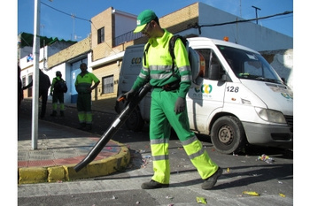 HORARIOS DE LOS SERVICIOS DE LIMPIEZA, RECOGIDA DE BASURAS Y TRANSPORTE  PÚBLICO PARA LAS FECHAS NAVIDEÑAS