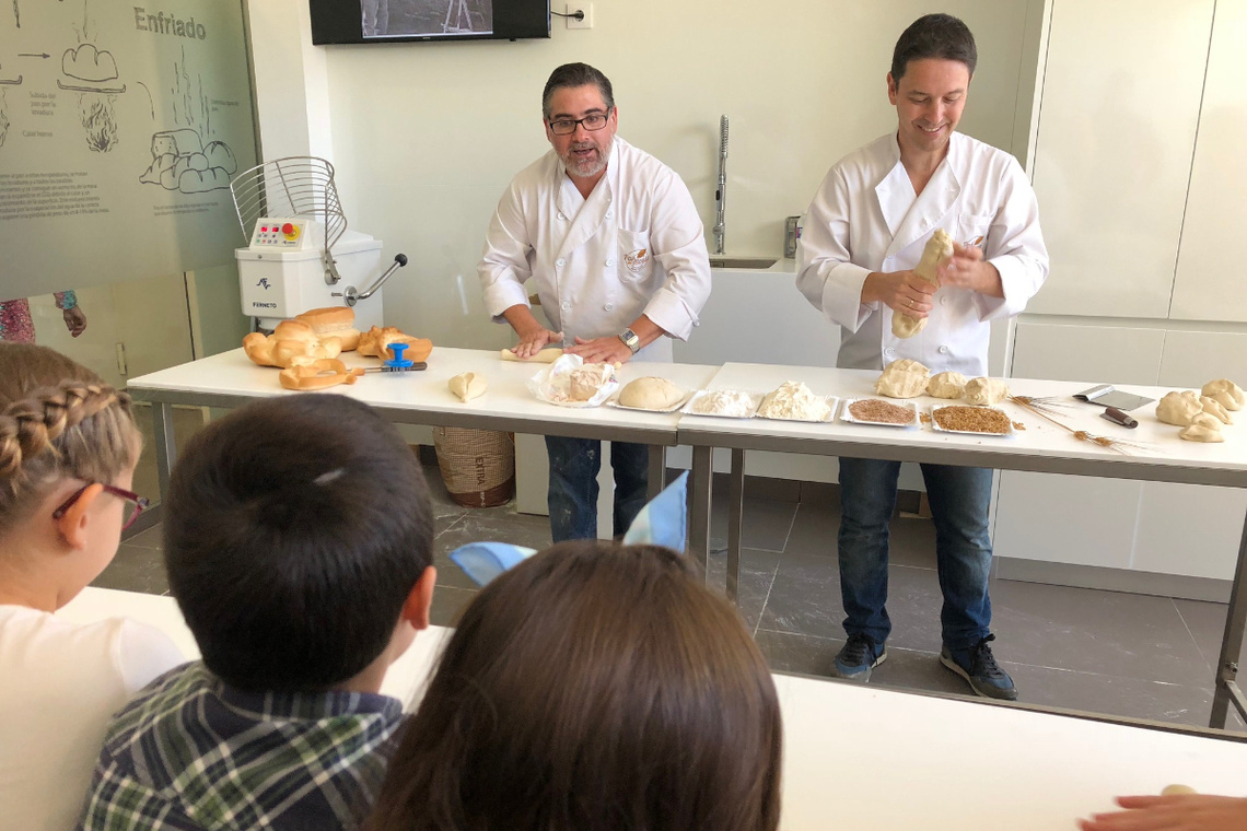 Subvención a la Asociación de Panaderos para el desarrollo de la 2ª edición de talleres escolares de elaboración de pan