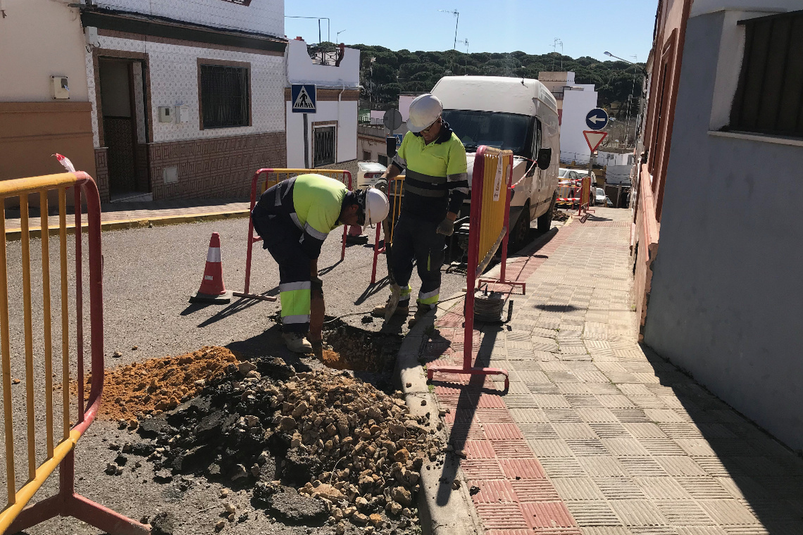 Comienzan las obras de Sevillana para la mejora del suministro eléctrico en el Campo de las Beatas