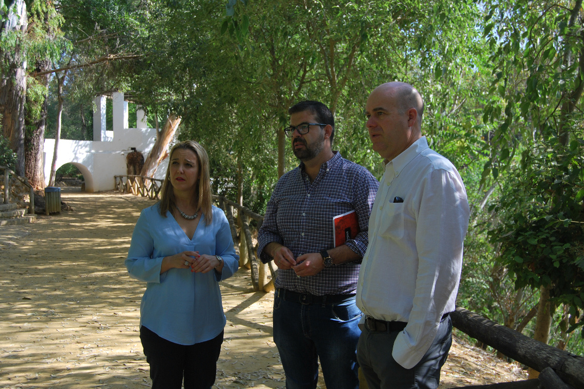 El cuidado diario de la joya natural de los Parques de la Ribera del Guadaíra