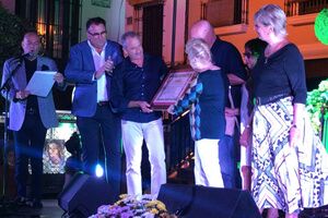 Cabildo de flamencos en el Festival Manolito María  de Alcalá para homenajear a Paquito León