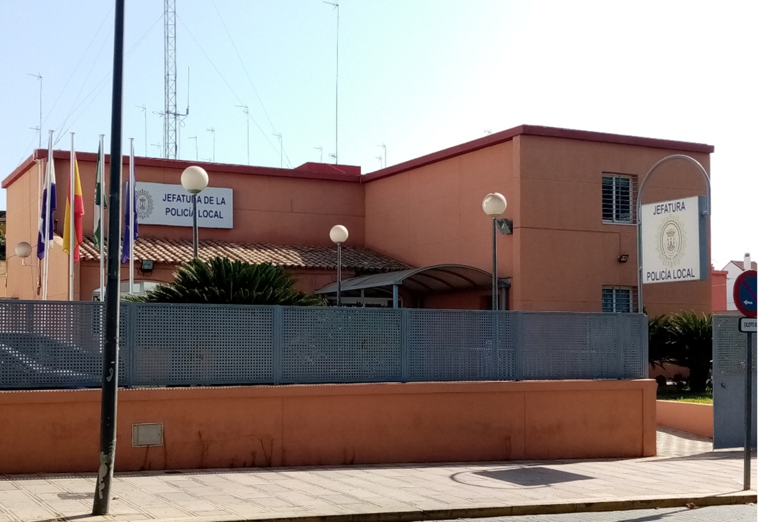 La Policía Local de Alcalá evita la ocupación de dos viviendas en dos barrios de la localidad