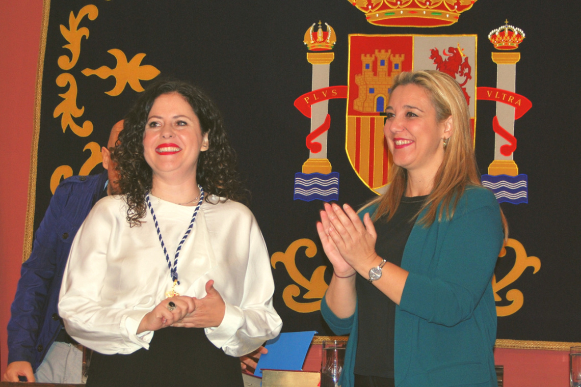 Virgina Gil toma posesión como nueva concejal del Ayuntamiento de Alcalá