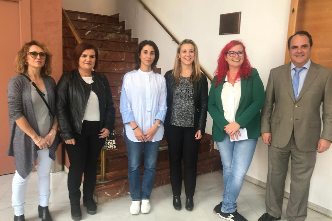 Alcalá inaugura el curso escolar 2019-20 con una clase magistral de la matemática sevillana Clara Grima acerca de su descubrimiento del ‘escutoide’