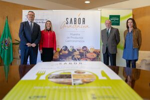 La alcaldesa, el presidente de Diputación y el presidente de FICA han presentado la Muestra Sabor Guadaíra