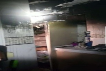 La Policía Local rescata a una joven atrapada a causa de un incendio en Alcalá
