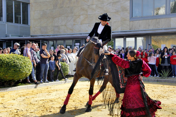 Miles de bailarines toman Alcalá de Guadaíra en el Salón Nacional de Danza y Moda