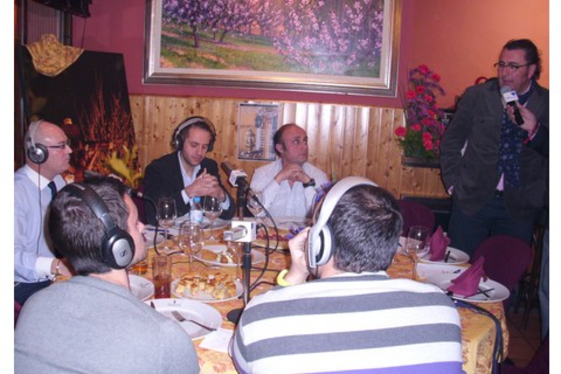 LA EMISORA MUNICIPAL RADIO GUADAÍRA EMITE HASTA EL PRÓXIMO DÍA 28 EL PROGRAMA DE SEMANA SANTA ENTRE VARALES