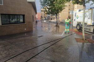 Alcalá mantiene la guardia alta para prevenir el contagio en el viario público