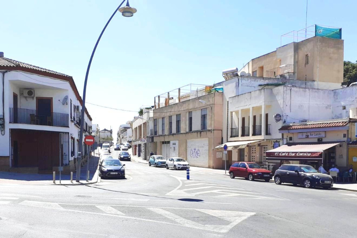 Arranca el proyecto para transformar la calle Orellana en el eje que vertebre el centro con el Castillo y las riberas del Guadaíra