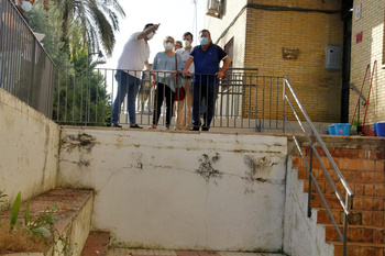 El Ayuntamiento amplía el paseo peatonal en un tramo de la Avda. Santa Lucía
