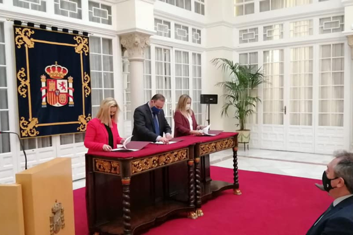 La alcaldesa de Alcalá firma un acuerdo con el ministerio de  Agenda Urbana y la Junta  para la construcción de 132 VPO