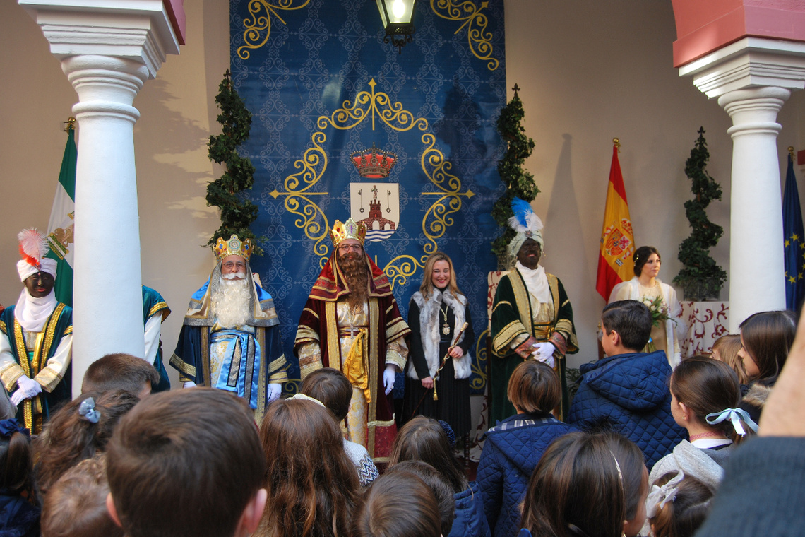 El pleno municipal declara de Interés Público la Asociación Amigos de los Reyes Magos de Alcalá