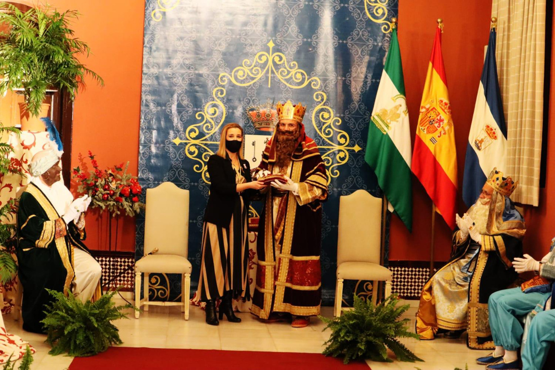 La alcaldesa entrega las Llaves de Oro de Alcalá a los Reyes Magos de Oriente