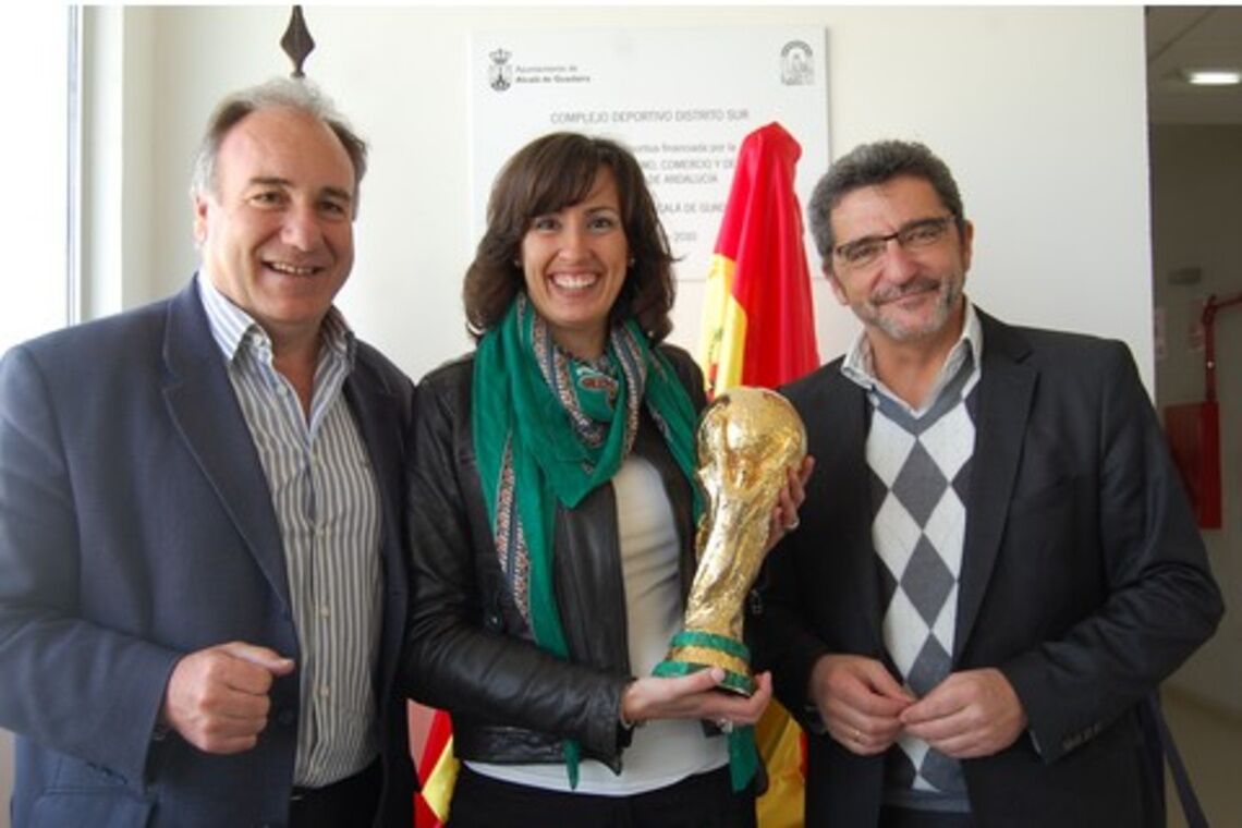LA COPA DEL MUNDIAL DE FÚTBOL ESTÁ EN ALCALÁ
