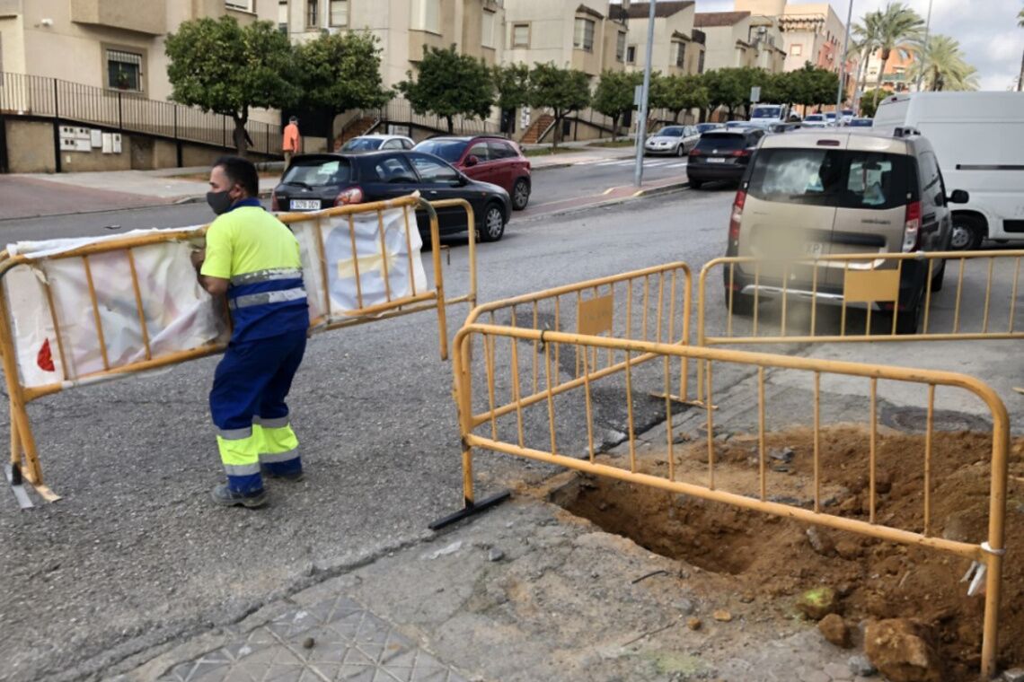 Comienzan las obras de mejora de redes y reurbanización de la calle Barcelona