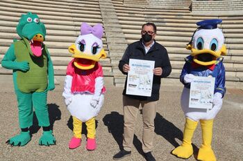 Jornada de fiesta, espectáculo y talleres infantiles en el Parque Centro con motivo de la Semana Santa
