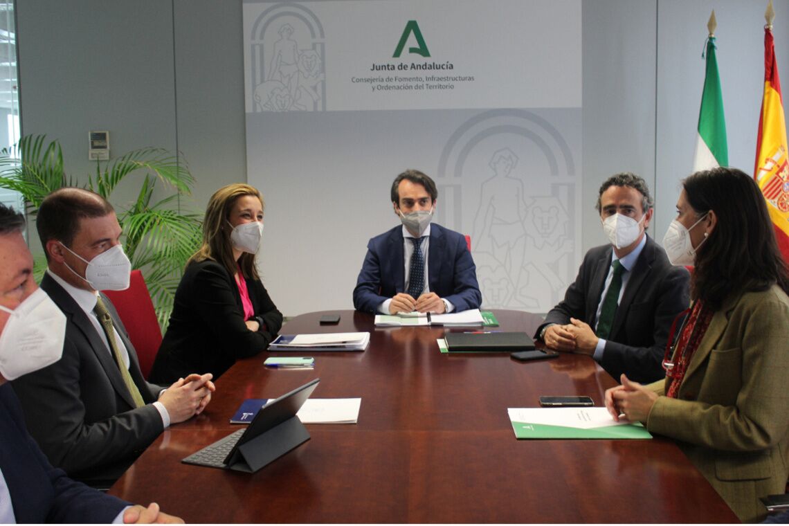 Ayuntamiento y Junta de Andalucía  coordinan actuaciones para la mejora de la  A-392