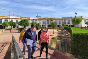 Nuevas actuaciones de reurbanización y jardinería que mejoran el aspecto y la comodidad de calles y plazas